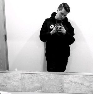 Meet your Posher, Hunter